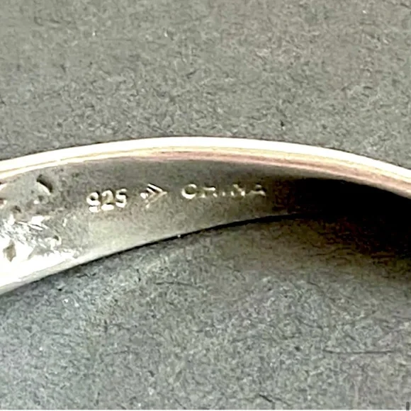 Silpada Vintage Textured Solid Sterling Silver Twisted Ribbon Bangle Bracelet - Picture 6 of 6